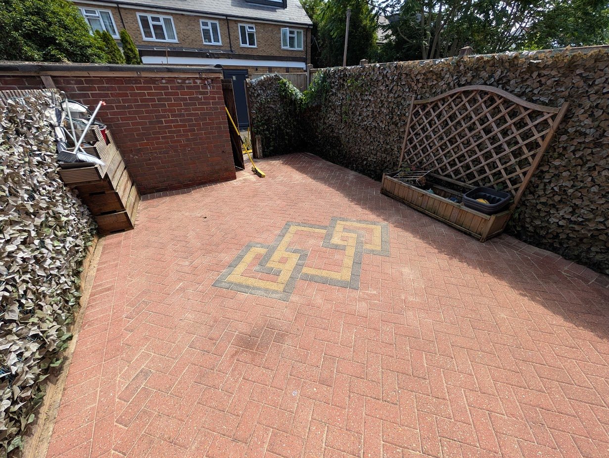 Block paving cleaned by Your House Wash after cleaning